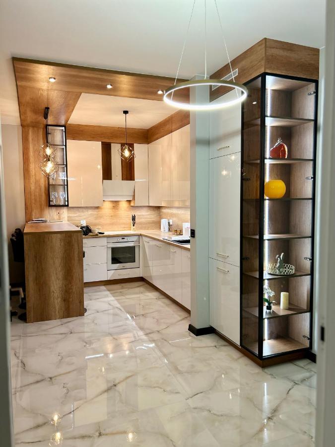 Golden Luxury Suite Nowy Dwór Mazowiecki Exteriör bild