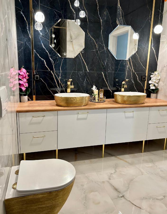 Golden Luxury Suite Nowy Dwór Mazowiecki Exteriör bild