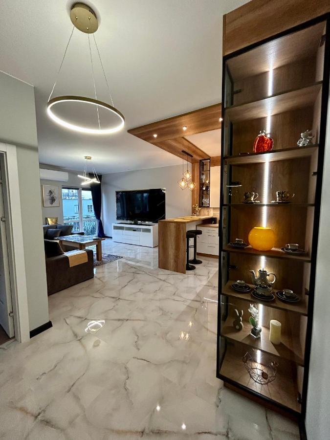 Golden Luxury Suite Nowy Dwór Mazowiecki Exteriör bild